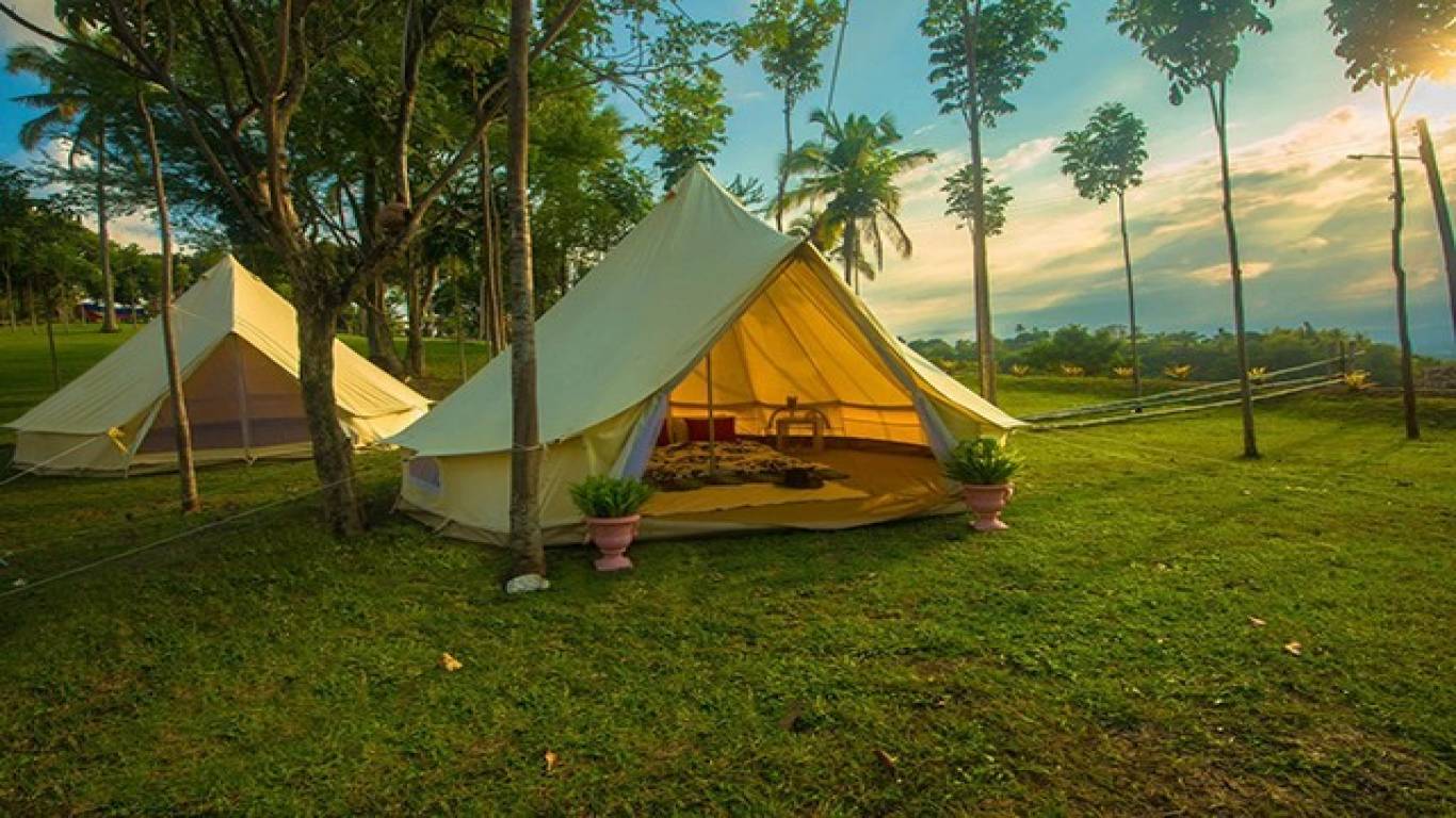 The 6 Best Glamping Spots in the Philippines.jpeg